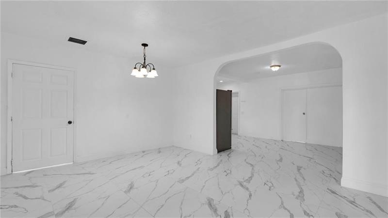 Image 7 of 19 For 465 119th Street