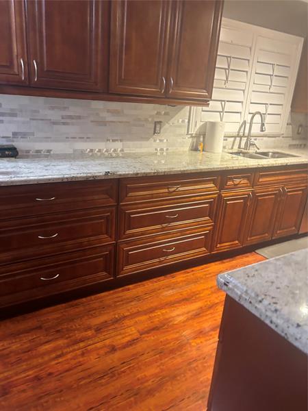 Image 5 of 25 For 3311 Perimeter Dr  3311