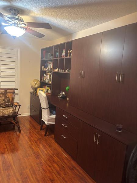 Image 6 of 25 For 3311 Perimeter Dr  3311