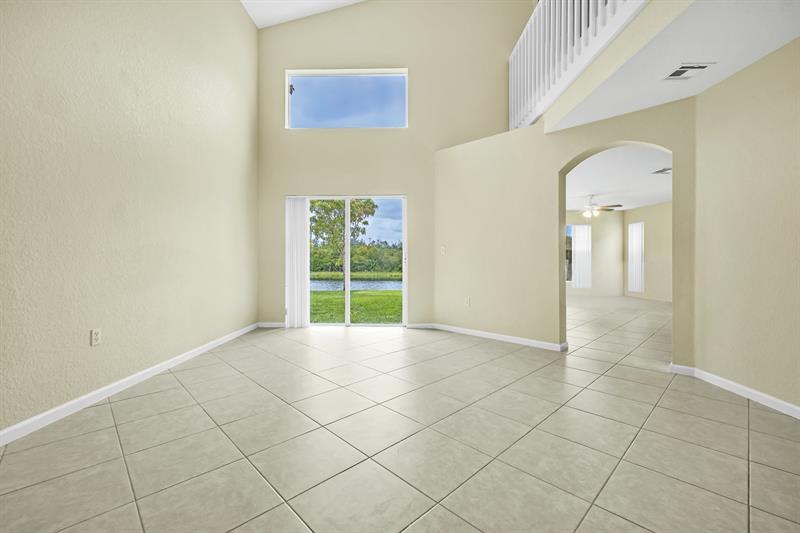 Image 14 of 50 For 2802 165th Ave