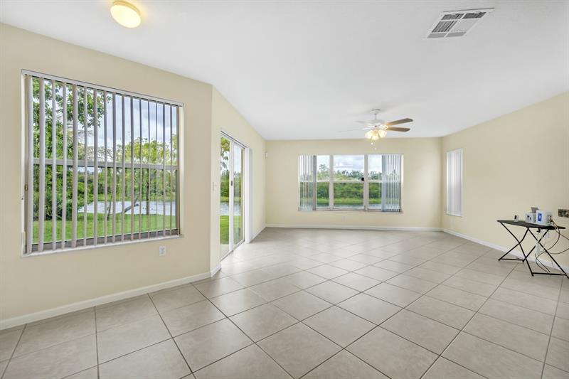 Image 16 of 50 For 2802 165th Ave