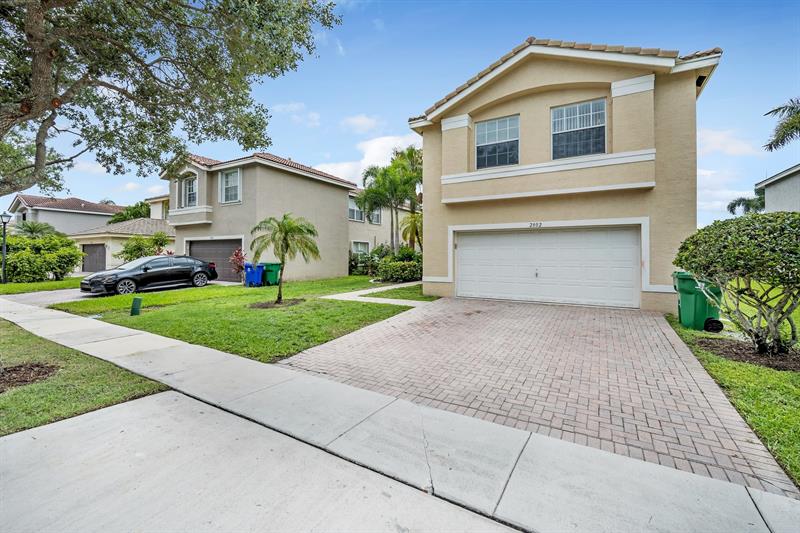 Image 3 of 50 For 2802 165th Ave