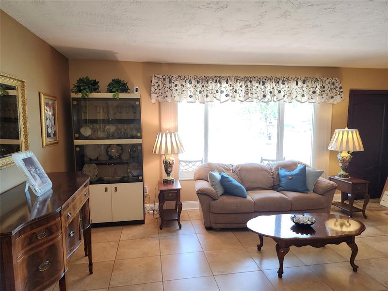 Image 10 of 40 For 600 93rd Ave