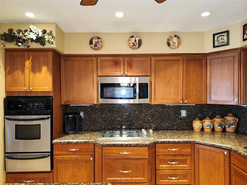 Image 13 of 40 For 600 93rd Ave