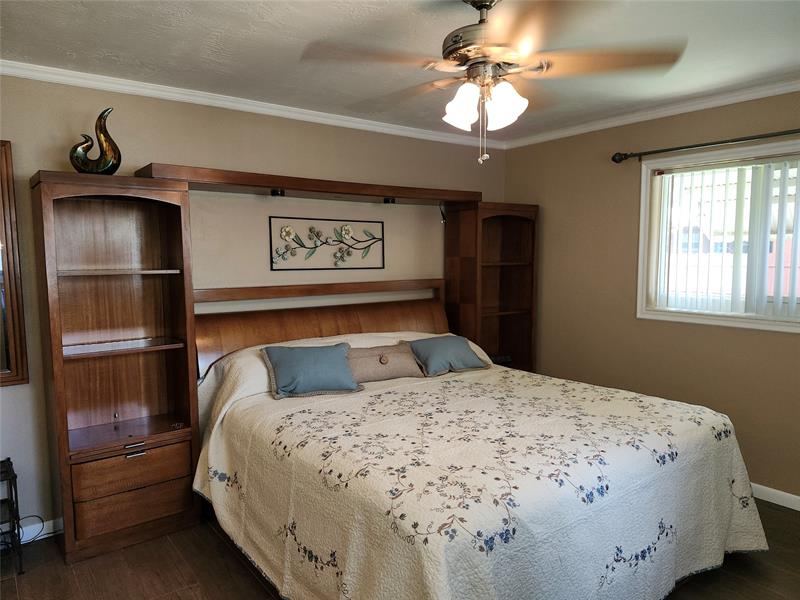 Image 22 of 40 For 600 93rd Ave