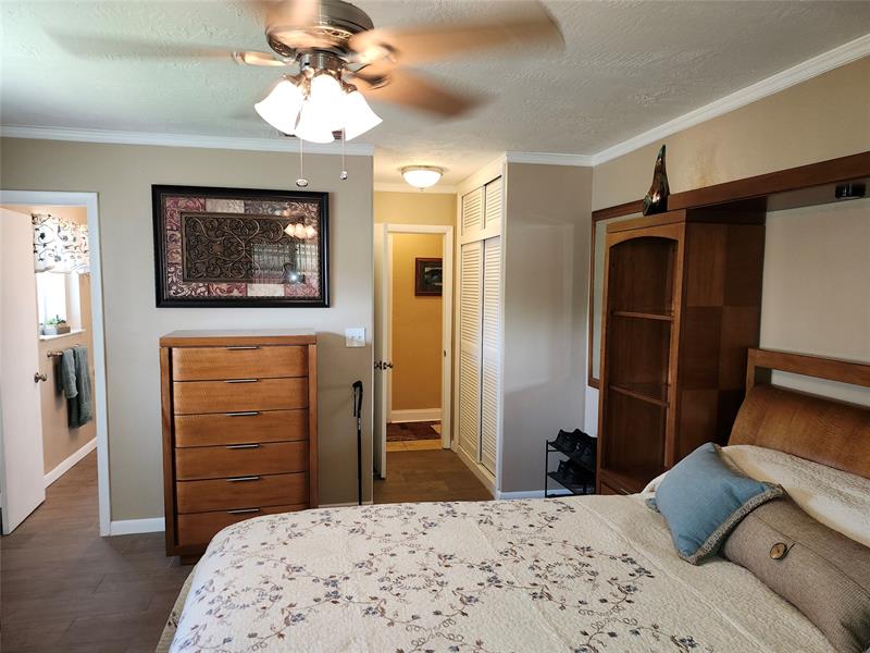 Image 23 of 40 For 600 93rd Ave