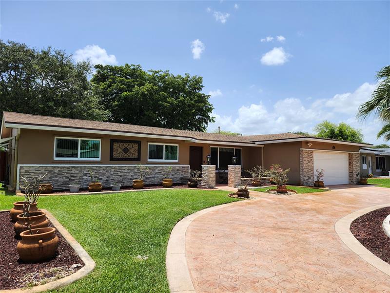 Image 3 of 40 For 600 93rd Ave