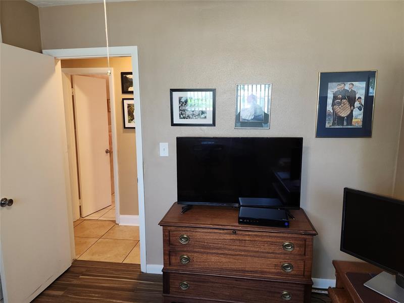 Image 31 of 40 For 600 93rd Ave