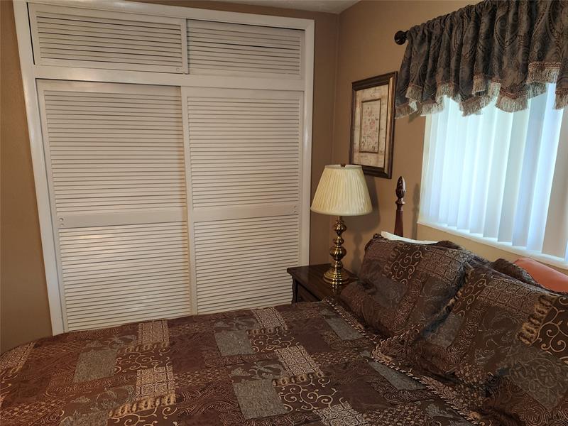 Image 33 of 40 For 600 93rd Ave