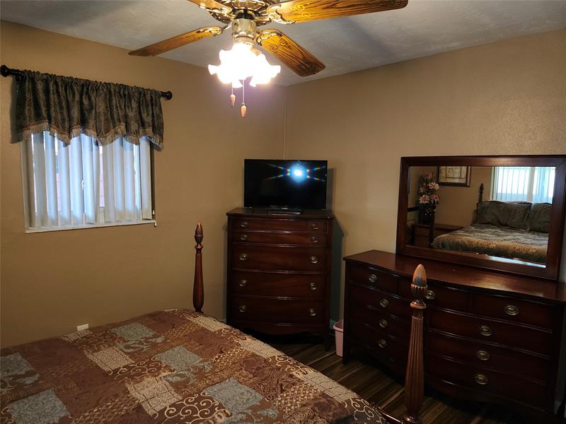 Image 34 of 40 For 600 93rd Ave
