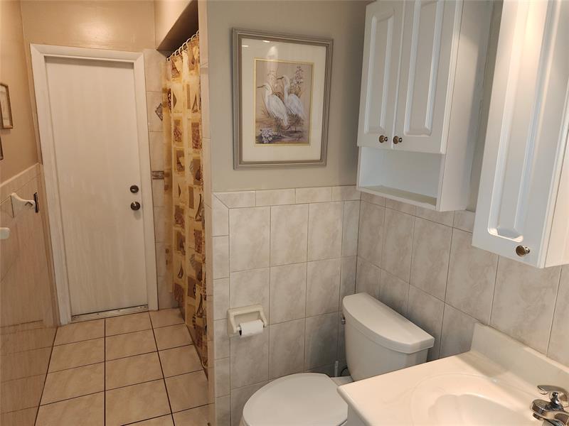 Image 36 of 40 For 600 93rd Ave