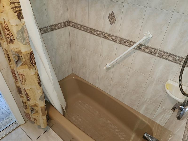 Image 38 of 40 For 600 93rd Ave