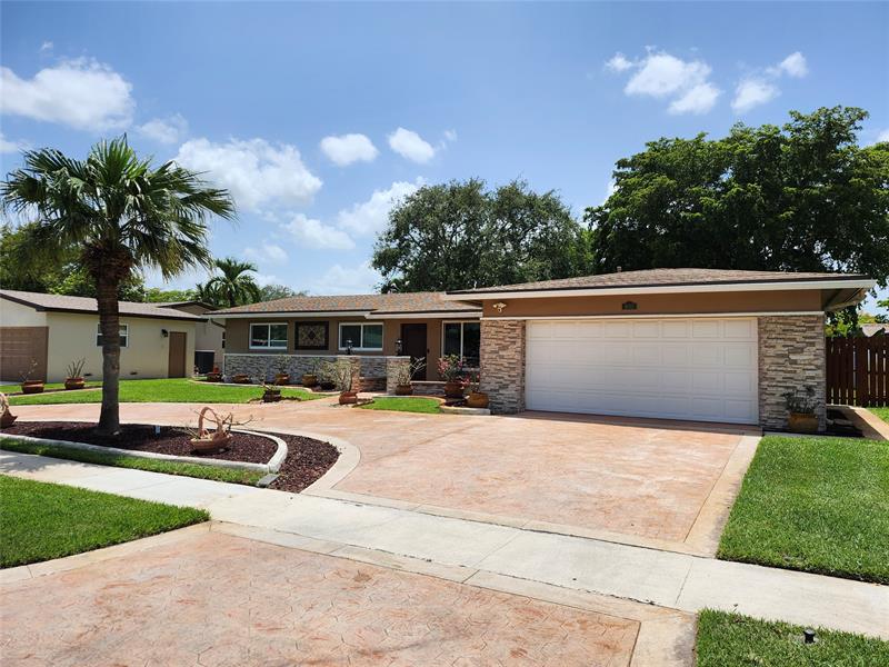 Image 4 of 40 For 600 93rd Ave