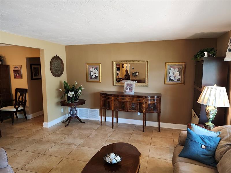 Image 9 of 40 For 600 93rd Ave