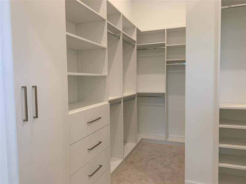 Image 11 of 36 For 2737 Ashfield Dr