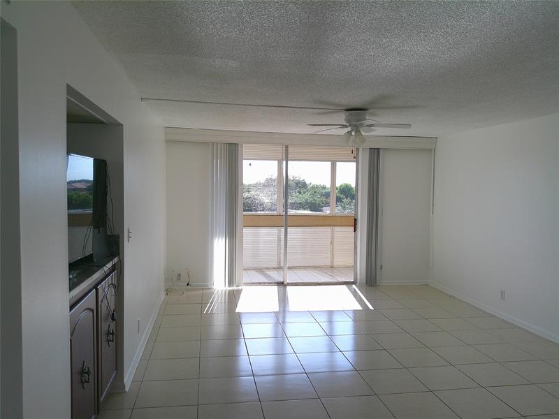 Image 11 of 34 For 403 68th Ave  519
