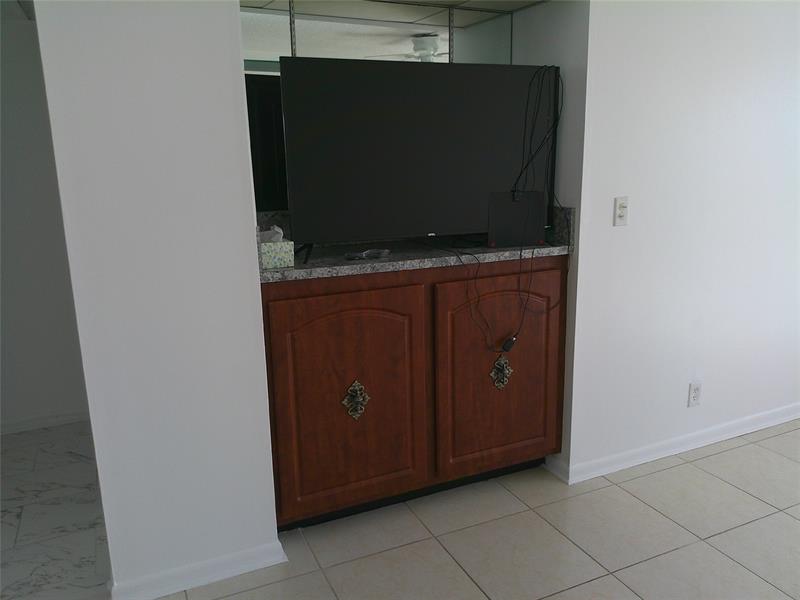 Image 12 of 34 For 403 68th Ave  519