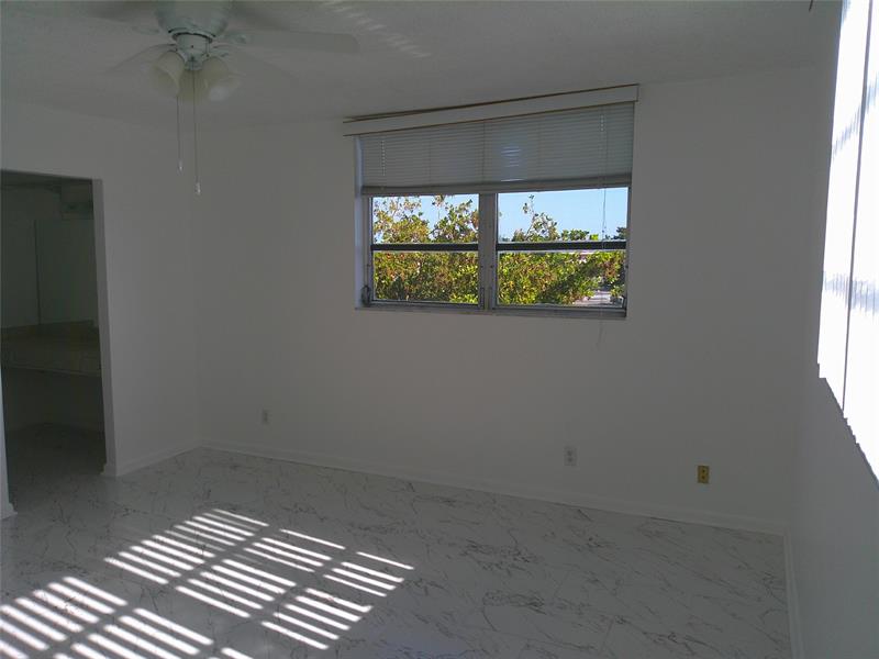 Image 13 of 34 For 403 68th Ave  519