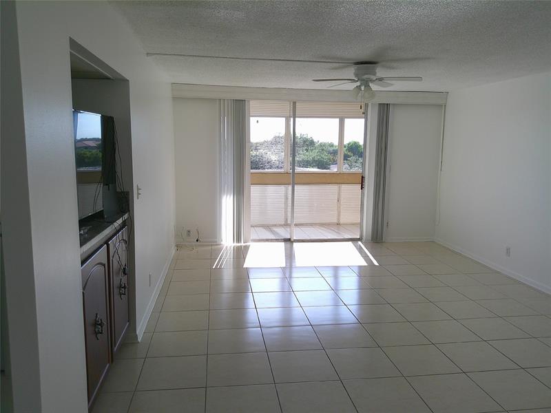 Image 9 of 34 For 403 68th Ave  519