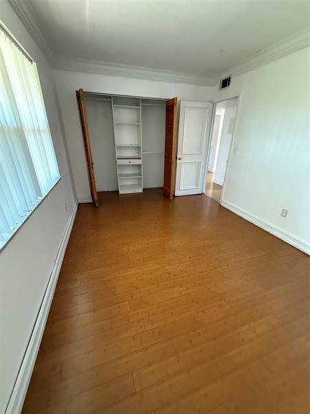 Image 11 of 18 For 10762 La Placida Dr  7-306