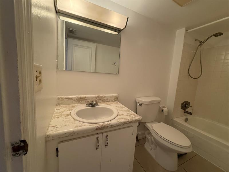 Image 12 of 18 For 10762 La Placida Dr  7-306