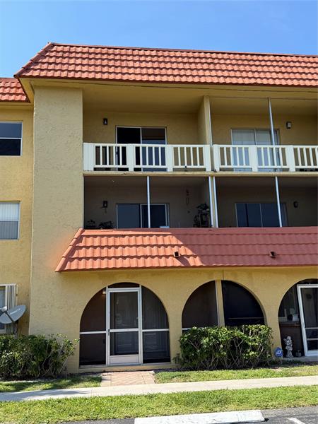 Image 2 of 18 For 10762 La Placida Dr  7-306