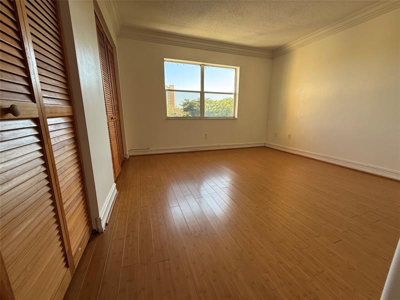 Image 9 of 18 For 10762 La Placida Dr  7-306