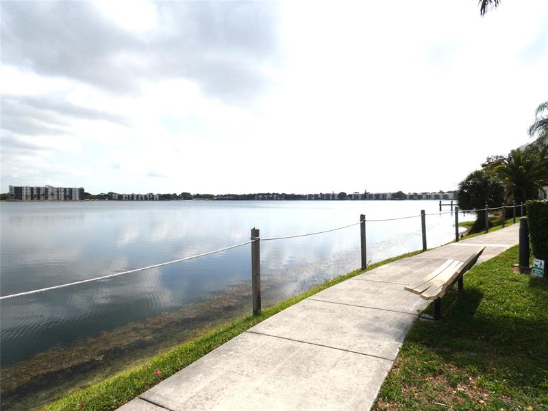 Image 14 of 22 For 116 Lake Emerald Dr  302