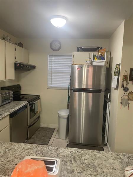 Image 4 of 15 For 6890 Royal Palm Blvd  208h
