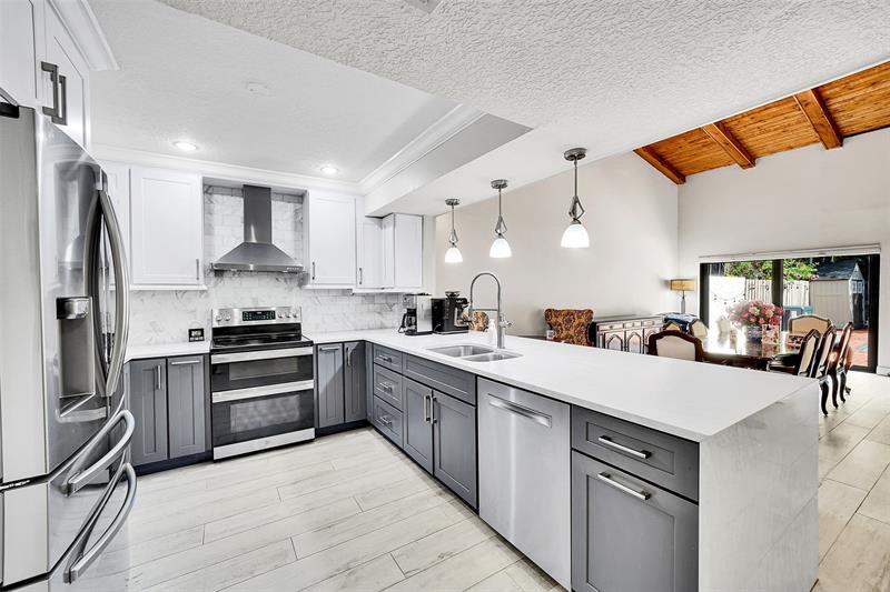 Details for 3319 Oak Dr  3319, Hollywood, FL 33021