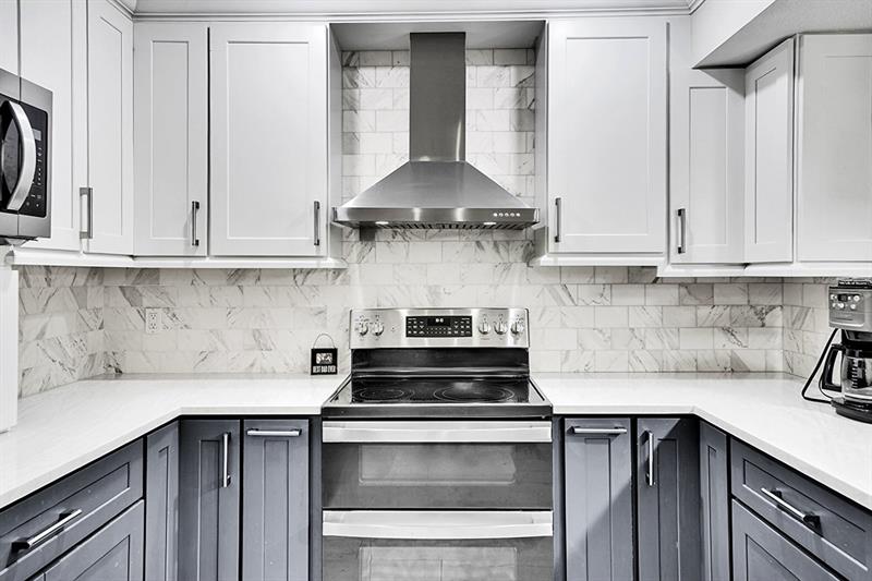 Image 13 of 46 For 3319 Oak Dr  3319