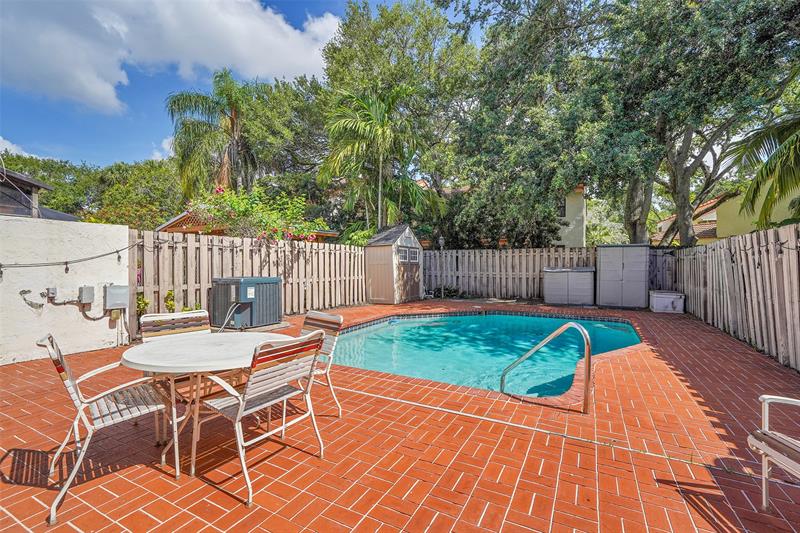 Image 35 of 46 For 3319 Oak Dr  3319