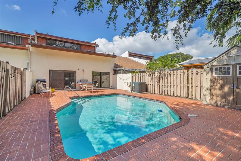 Image 36 of 46 For 3319 Oak Dr  3319