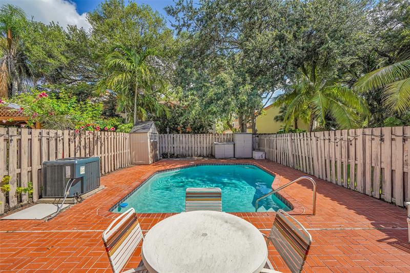 Image 39 of 46 For 3319 Oak Dr  3319