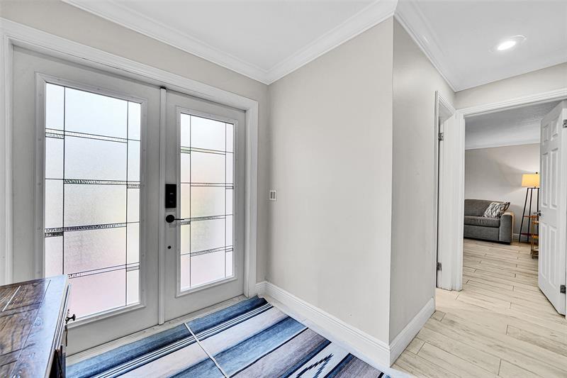 Image 5 of 46 For 3319 Oak Dr  3319