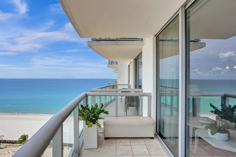 Image 14 of 27 For 18683 Collins Ave  1404