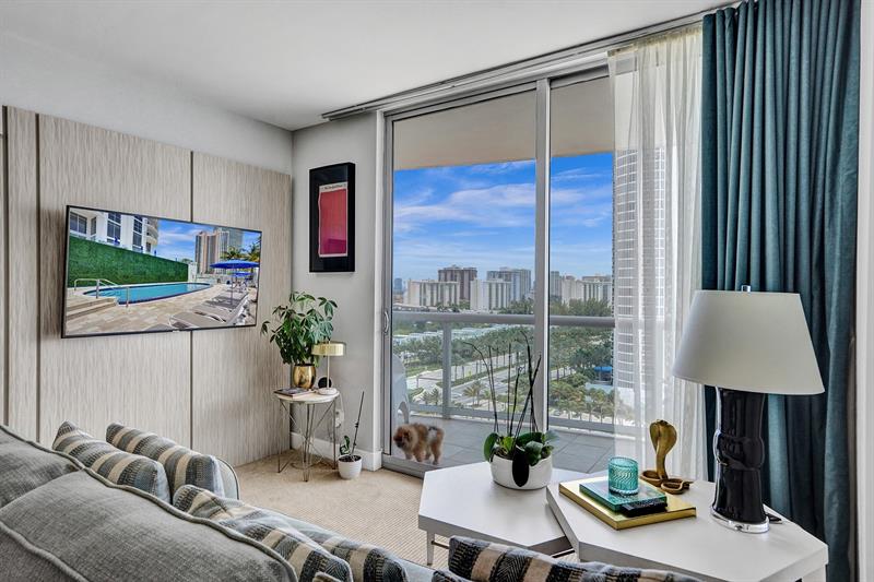 Image 22 of 27 For 18683 Collins Ave  1404