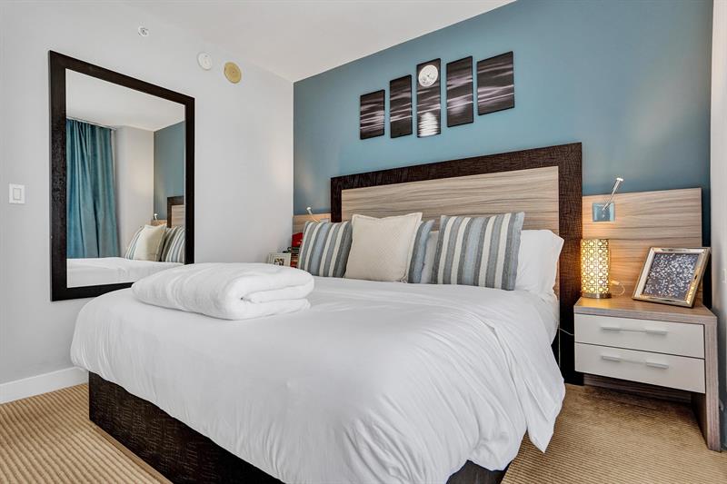 Image 24 of 27 For 18683 Collins Ave  1404