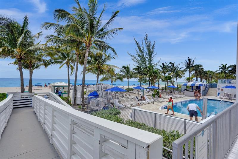 Image 9 of 27 For 18683 Collins Ave  1404