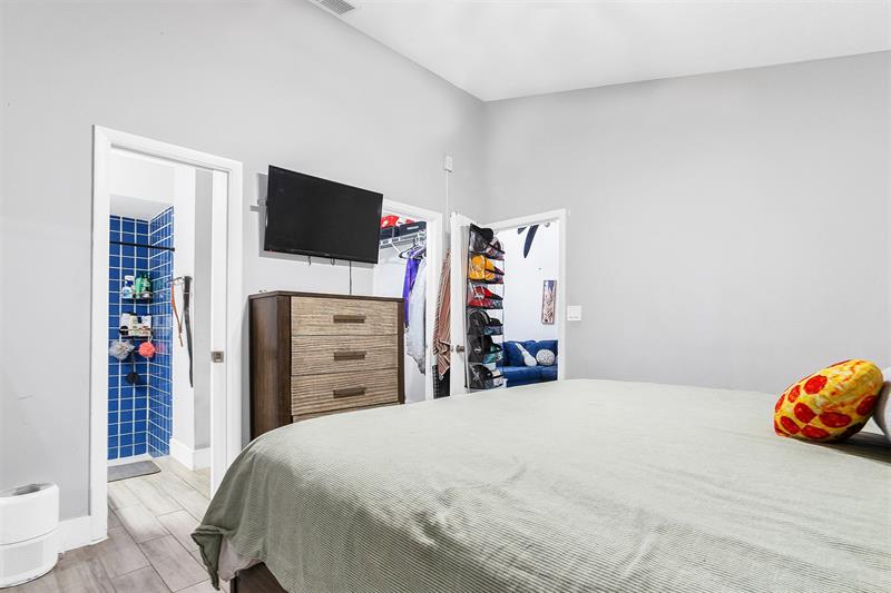 Image 20 of 42 For 8213 100th Dr  8213