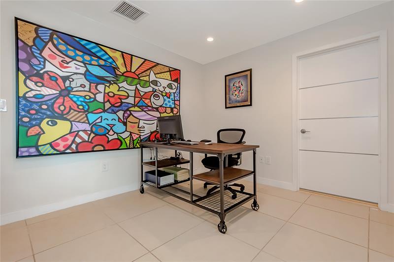 Image 11 of 19 For 1111 1st Ave  Ph3920