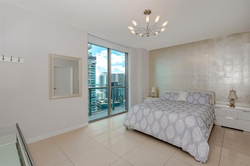 Image 14 of 19 For 1111 1st Ave  Ph3920