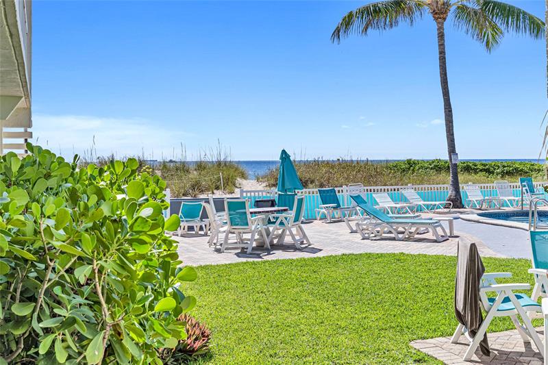 Image 18 of 32 For 4520 El Mar Dr  2