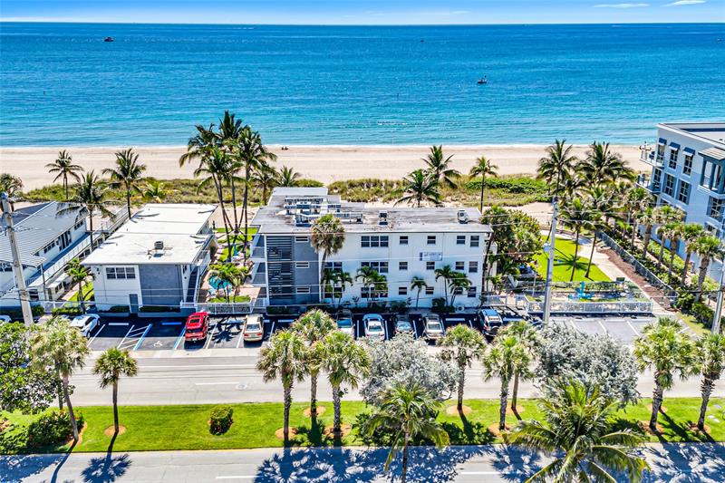 Image 26 of 32 For 4520 El Mar Dr  2