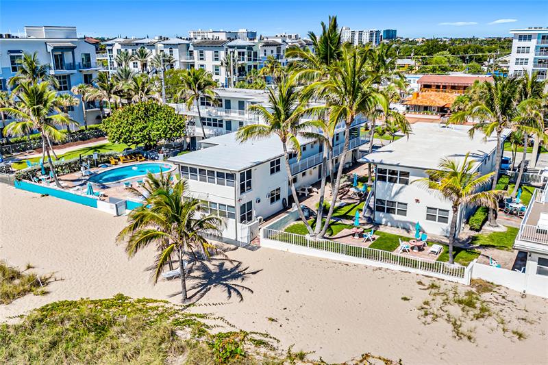 Image 30 of 32 For 4520 El Mar Dr  2