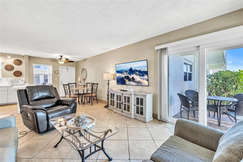 Image 6 of 32 For 4520 El Mar Dr  2
