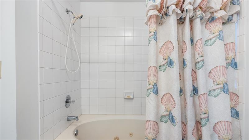 Image 18 of 43 For 4020 72nd Way