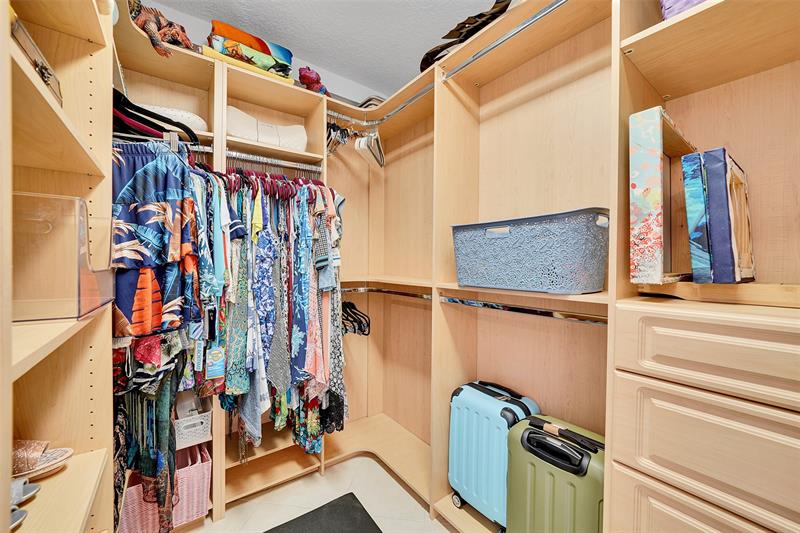 Image 10 of 42 For 3900 Galt Ocean Dr  708