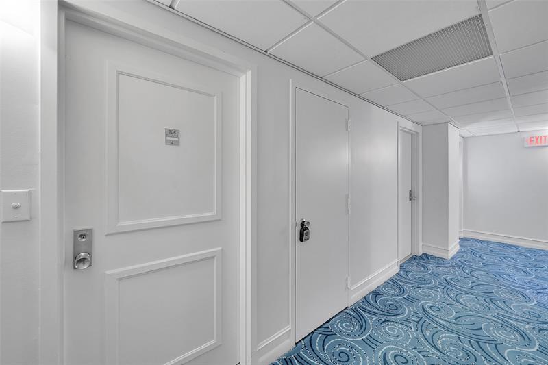 Image 19 of 42 For 3900 Galt Ocean Dr  708