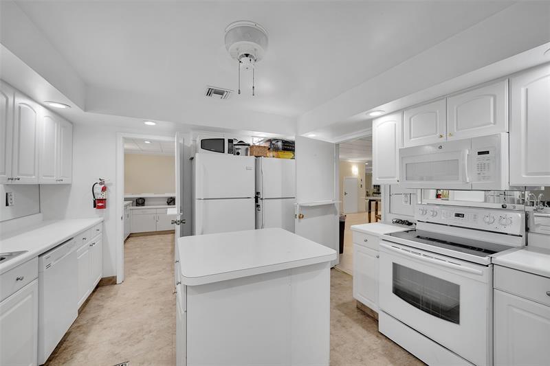 Image 25 of 42 For 3900 Galt Ocean Dr  708